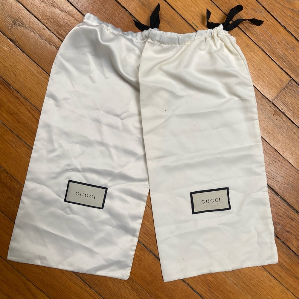 GUCCI IVORY SATIN MATCHING PAIR OF OBLONG DUST-BAGS- NWOT
